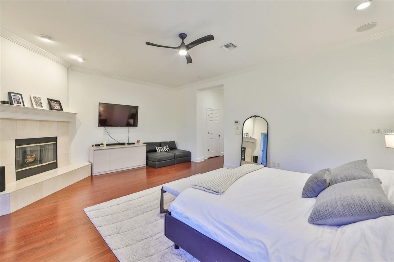 602 Saxony Boulevard , Saint Petersburg, FL 33716 Photo