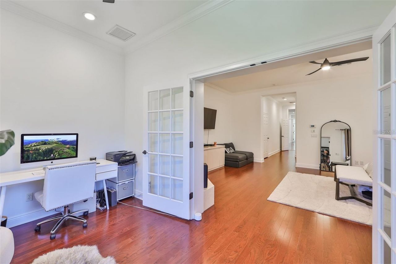 602 Saxony Boulevard , Saint Petersburg, FL 33716 Photo
