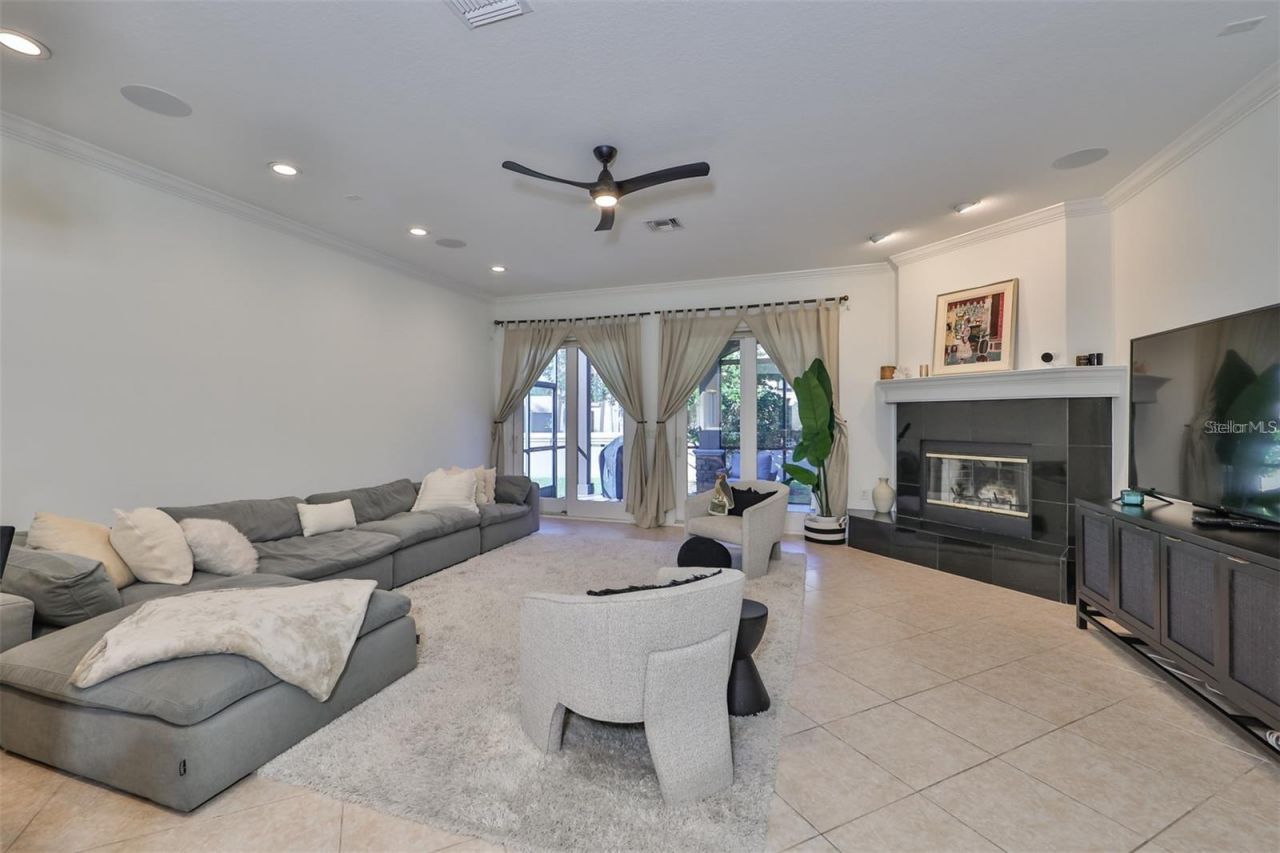 602 Saxony Boulevard , Saint Petersburg, FL 33716 Photo