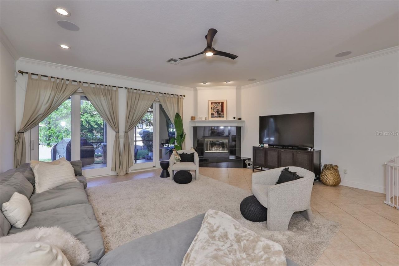602 Saxony Boulevard , Saint Petersburg, FL 33716 Photo