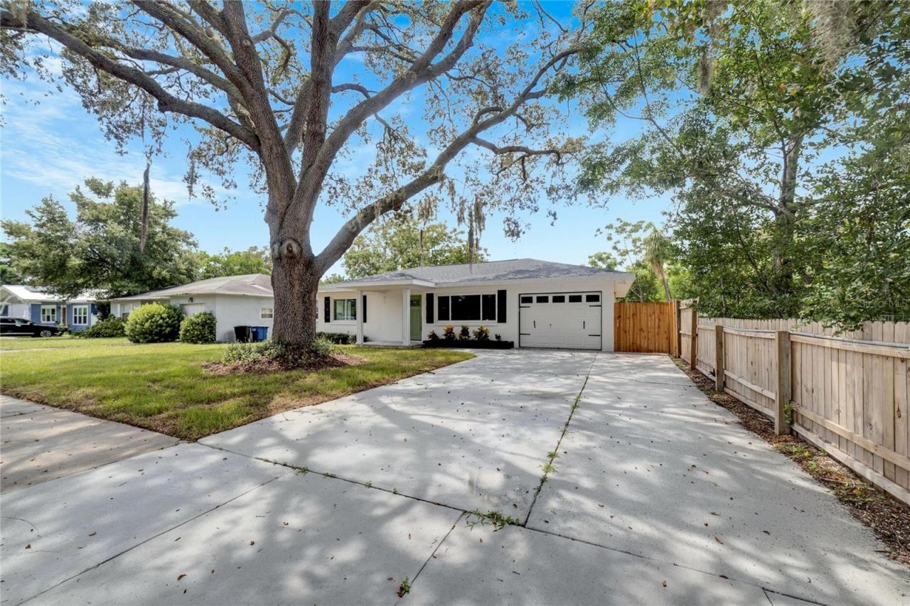 304 Orangewood Avenue, Clearwater, FL 33755 Photo