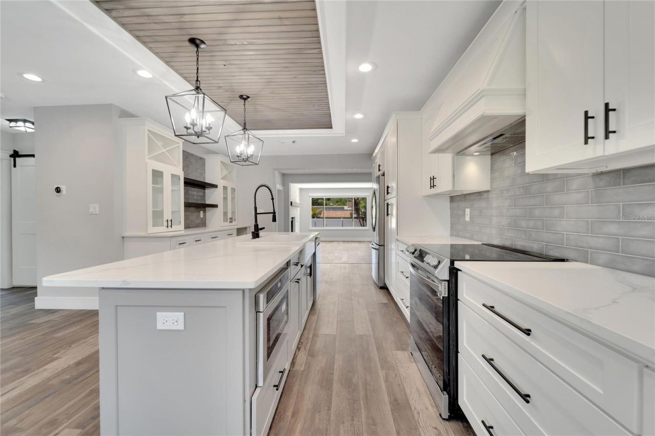 304 Orangewood Avenue, Clearwater, FL 33755 Photo