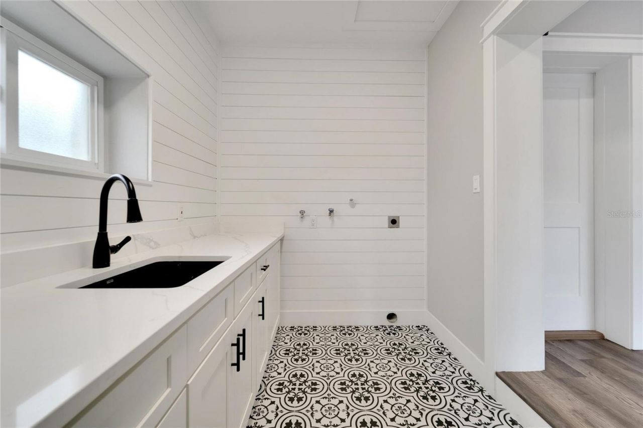 304 Orangewood Avenue, Clearwater, FL 33755 Photo
