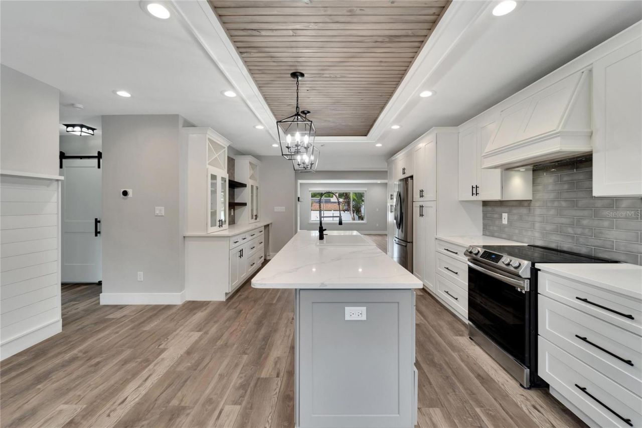 304 Orangewood Avenue, Clearwater, FL 33755 Photo