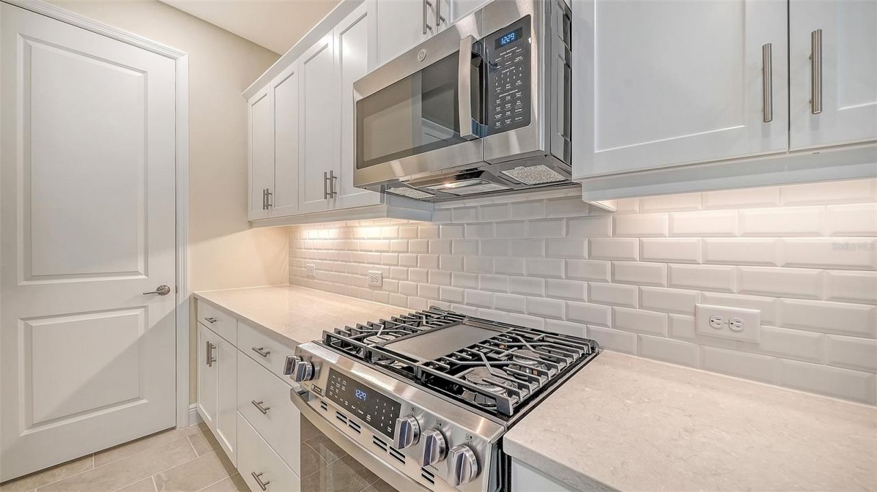 6547 Big Bayou Drive, Sarasota, FL 34241 Photo