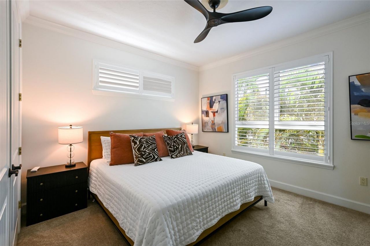 109 6th Street N, Unit B, Bradenton Beach, FL 34217 Photo