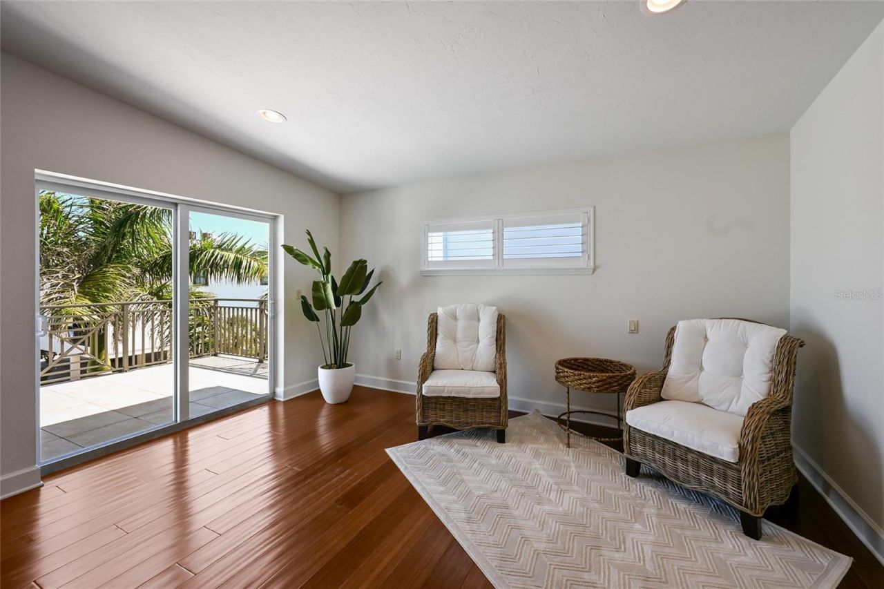 109 6th Street N, Unit B, Bradenton Beach, FL 34217 Photo