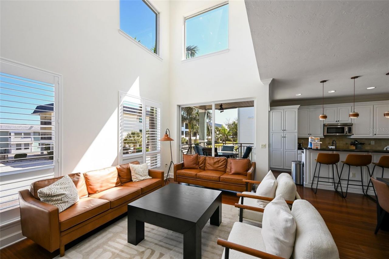 109 6th Street N, Unit B, Bradenton Beach, FL 34217 Photo