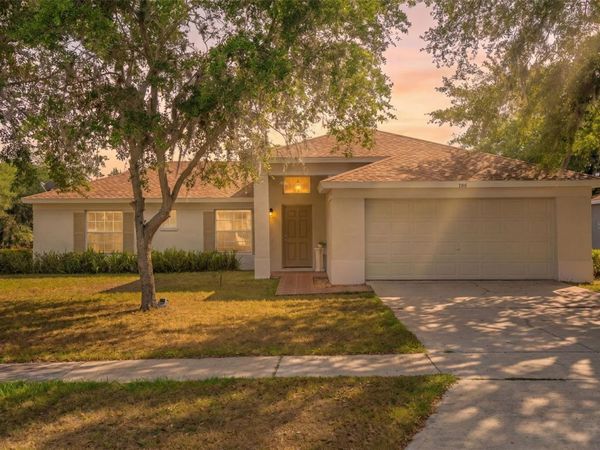 304 COVENTRY ESTATES BOULEVARD , DELTONA, FL 32725