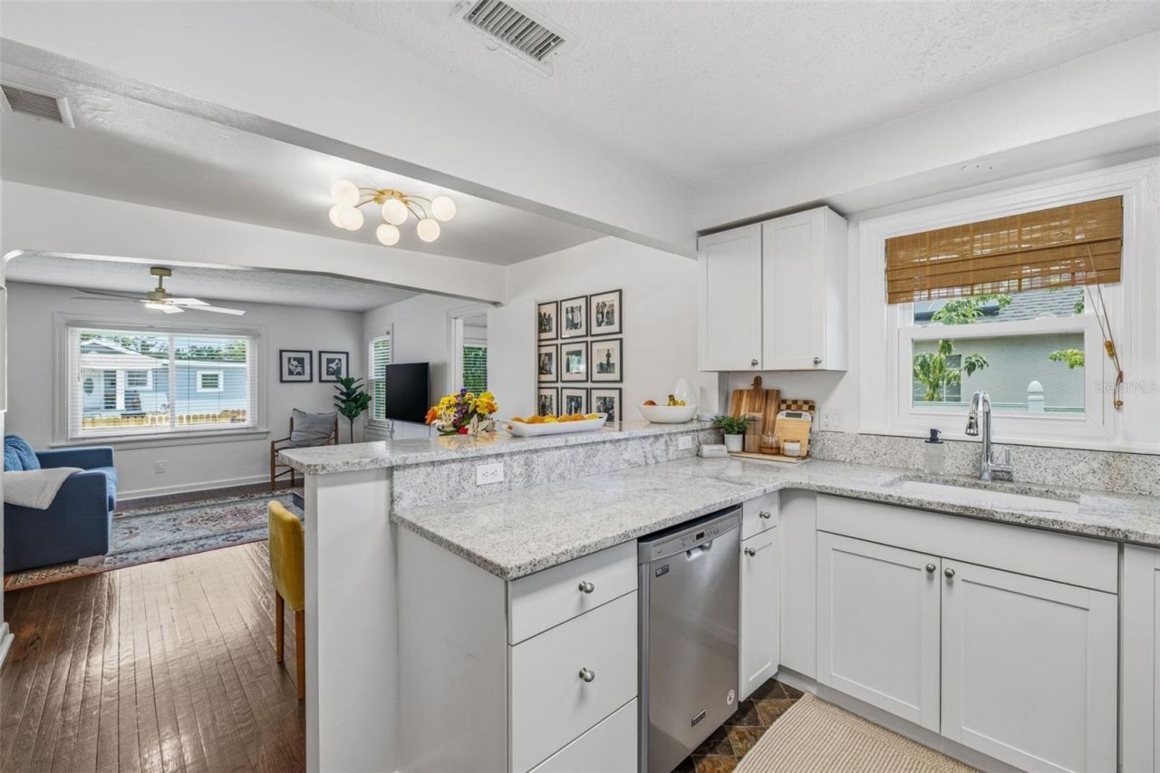 3125 Queen Street N, Saint Petersburg, FL 33713 Photo