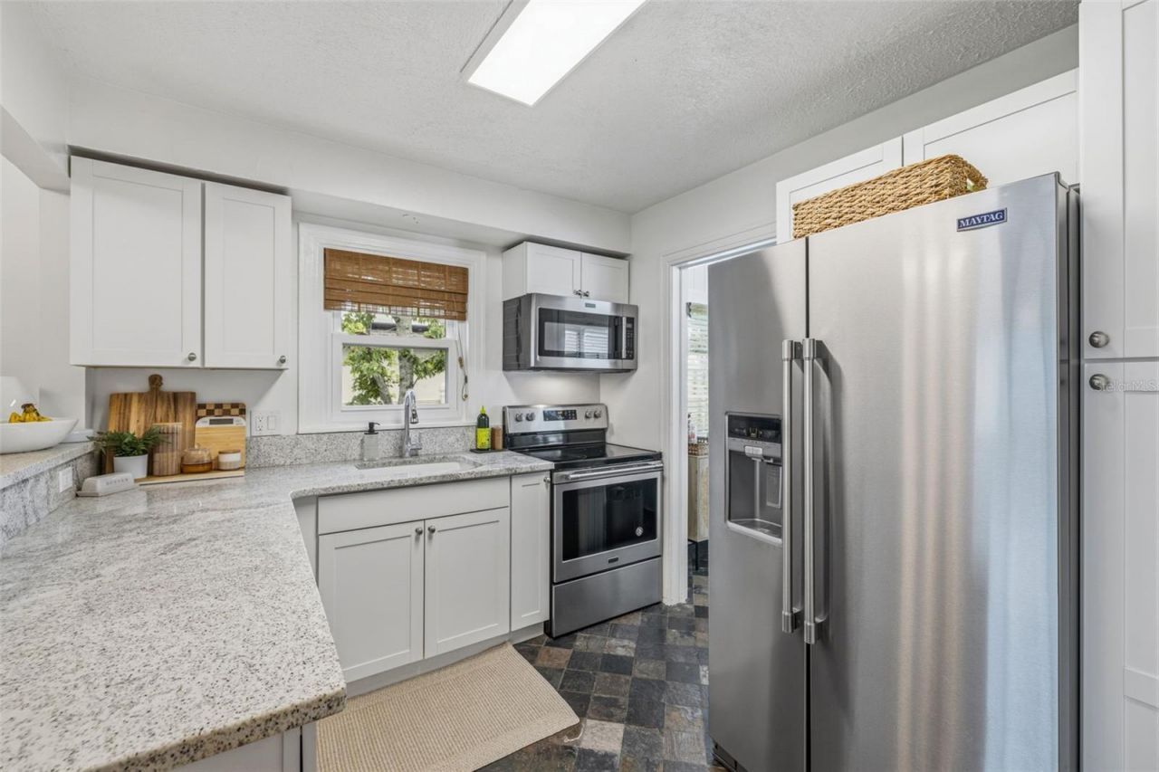 3125 Queen Street N, Saint Petersburg, FL 33713 Photo