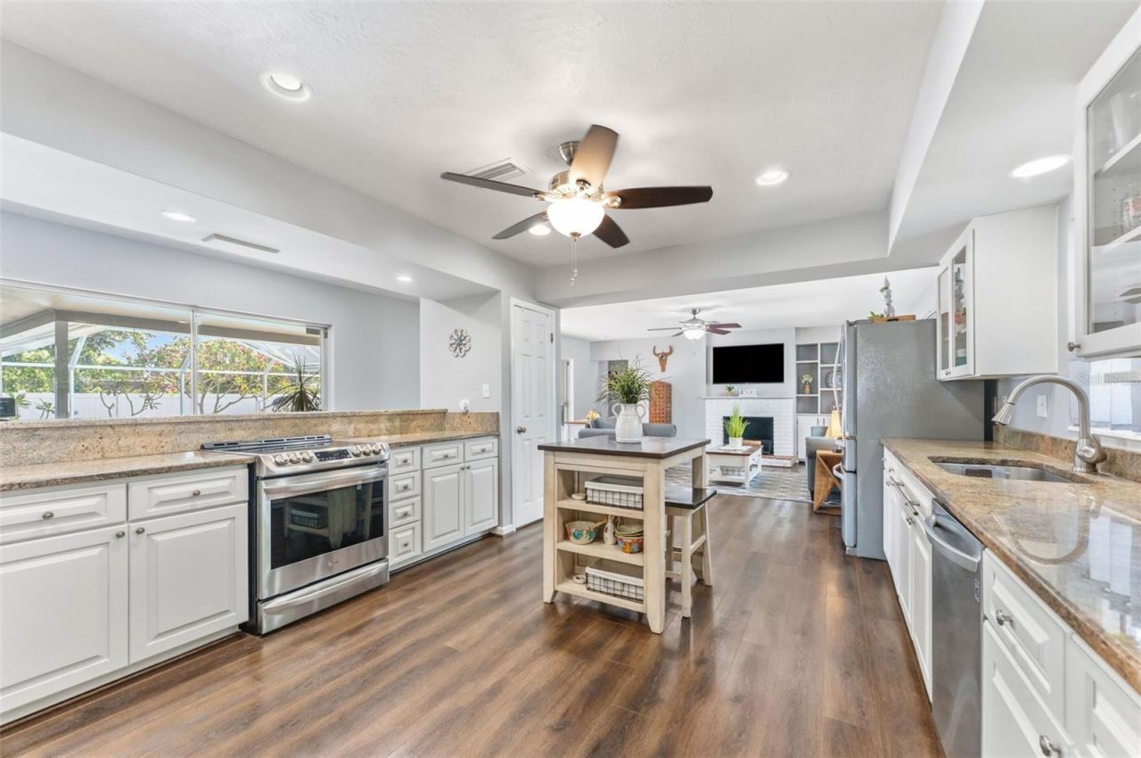 5105 7th Avenue Drive W, Bradenton, FL 34209 Photo
