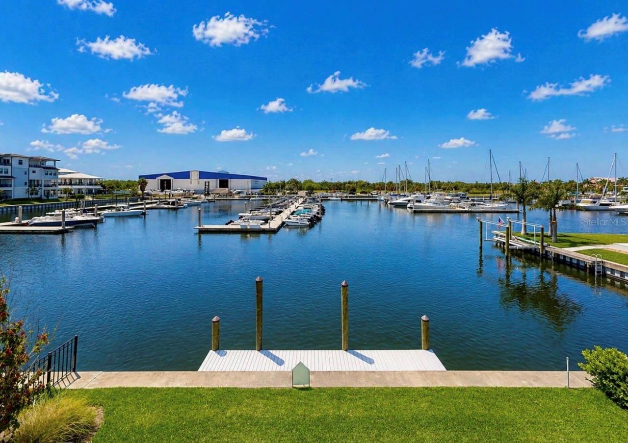 3016 Christophers Watch Lane, Ruskin, FL 33570 Photo