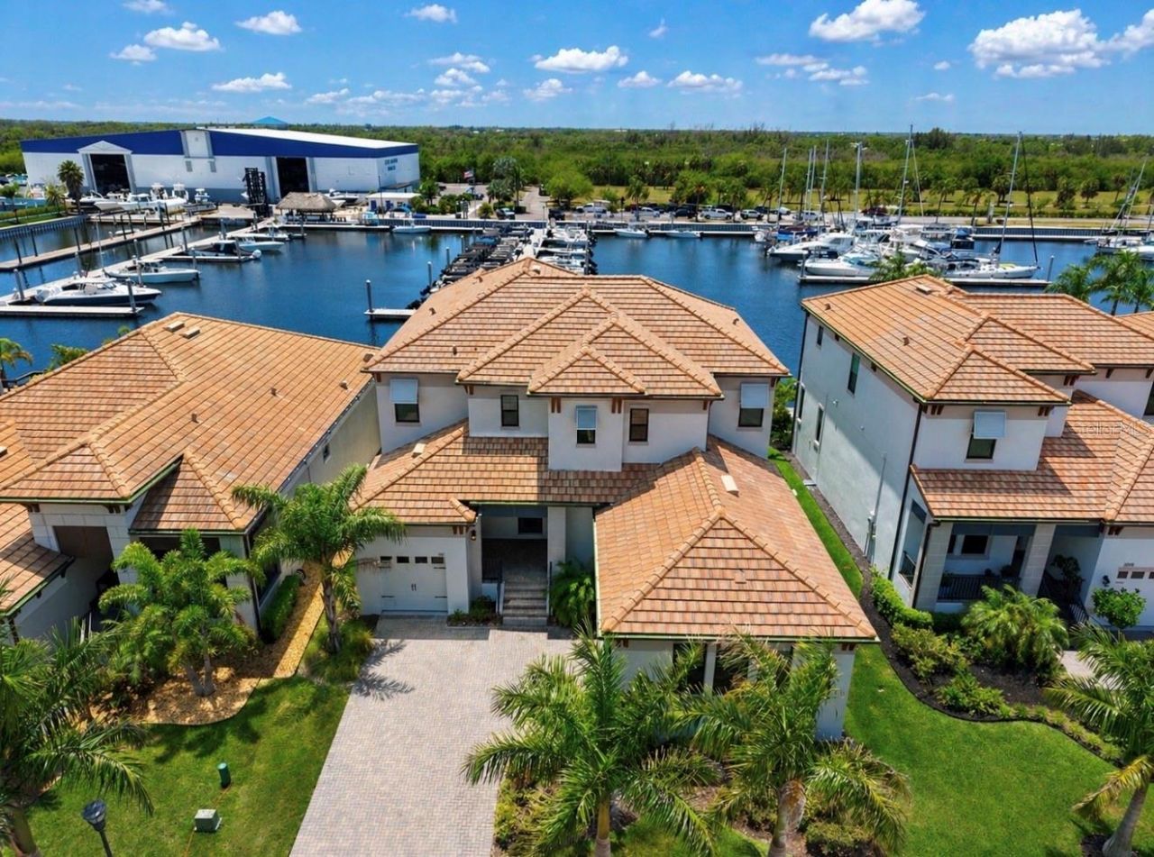 3016 Christophers Watch Lane, Ruskin, FL 33570 Photo