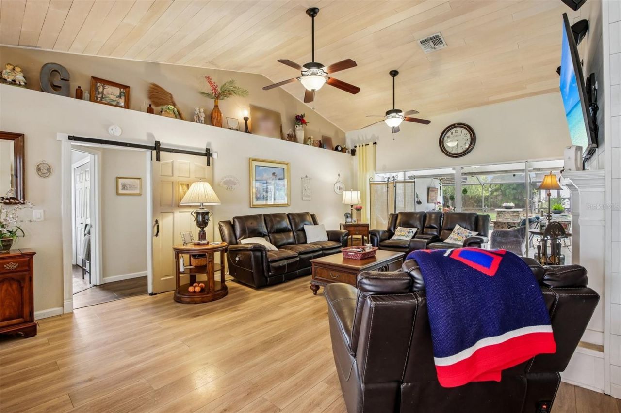 213 N Brockfield Drive, Sun City Center, FL 33573 Photo