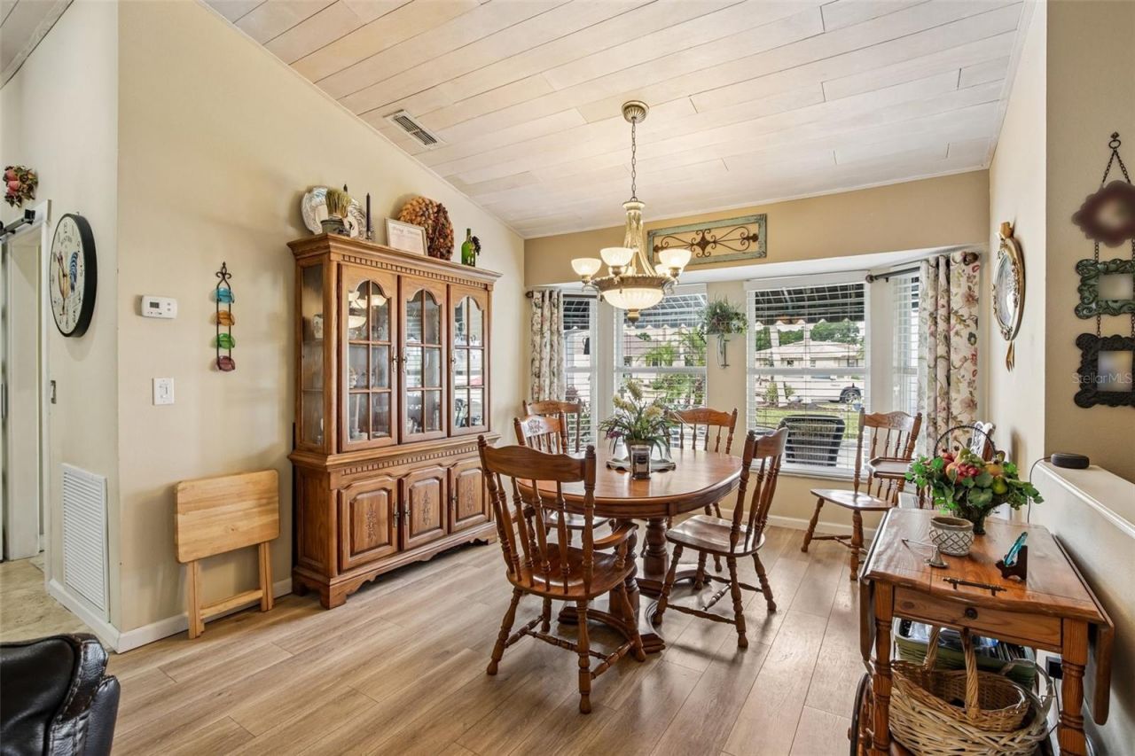 213 N Brockfield Drive, Sun City Center, FL 33573 Photo