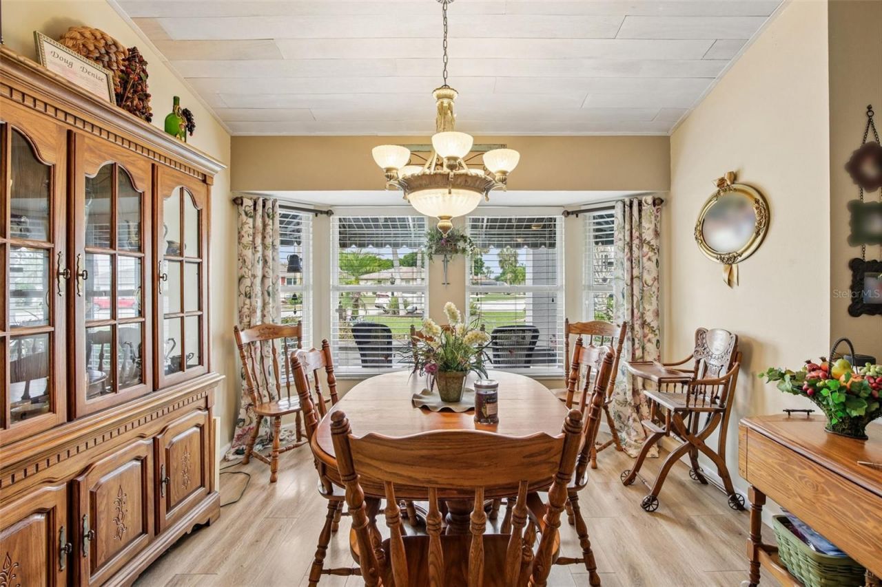 213 N Brockfield Drive, Sun City Center, FL 33573 Photo