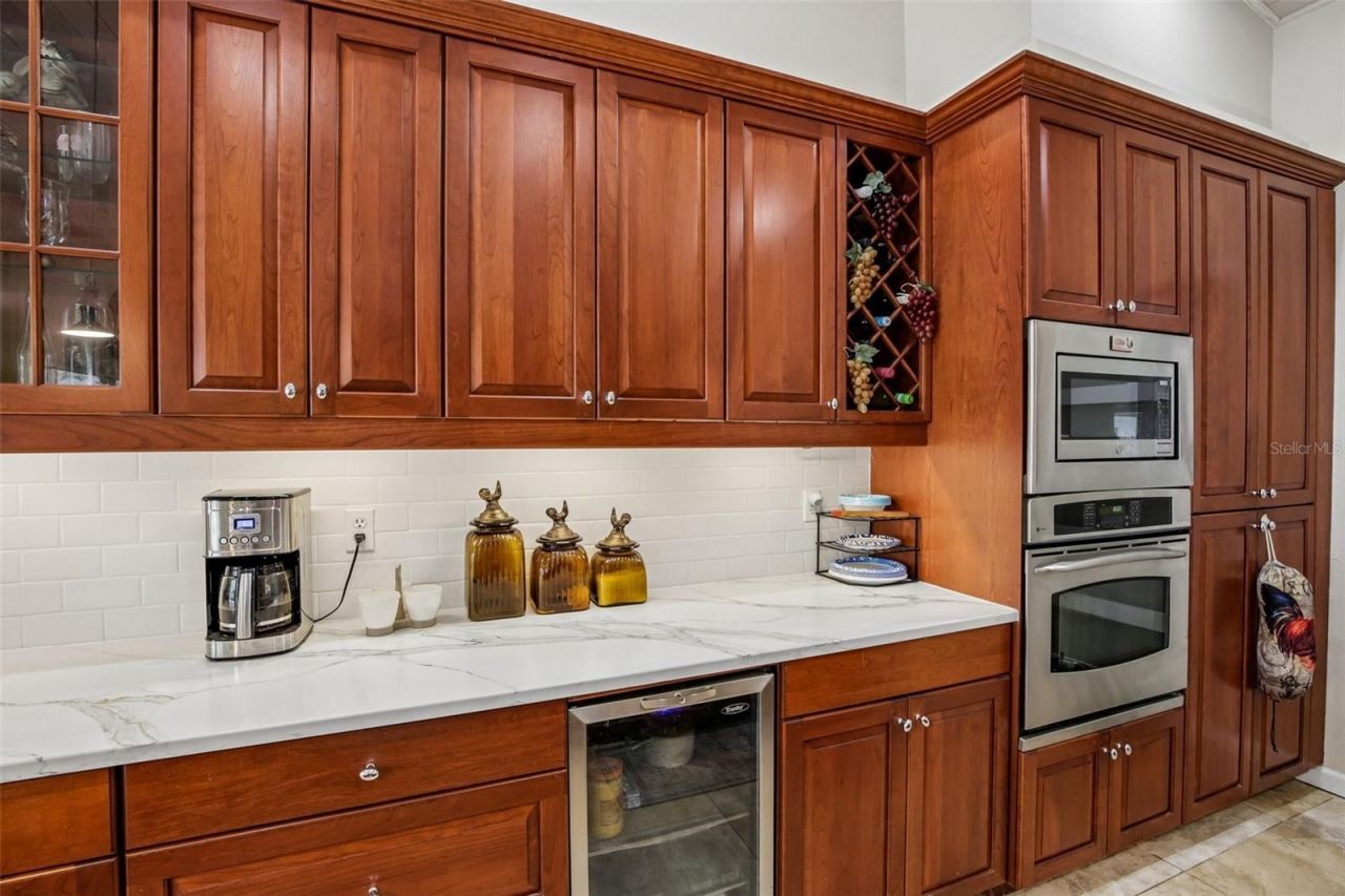 213 N Brockfield Drive, Sun City Center, FL 33573 Photo