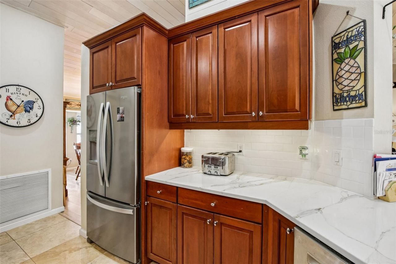 213 N Brockfield Drive, Sun City Center, FL 33573 Photo