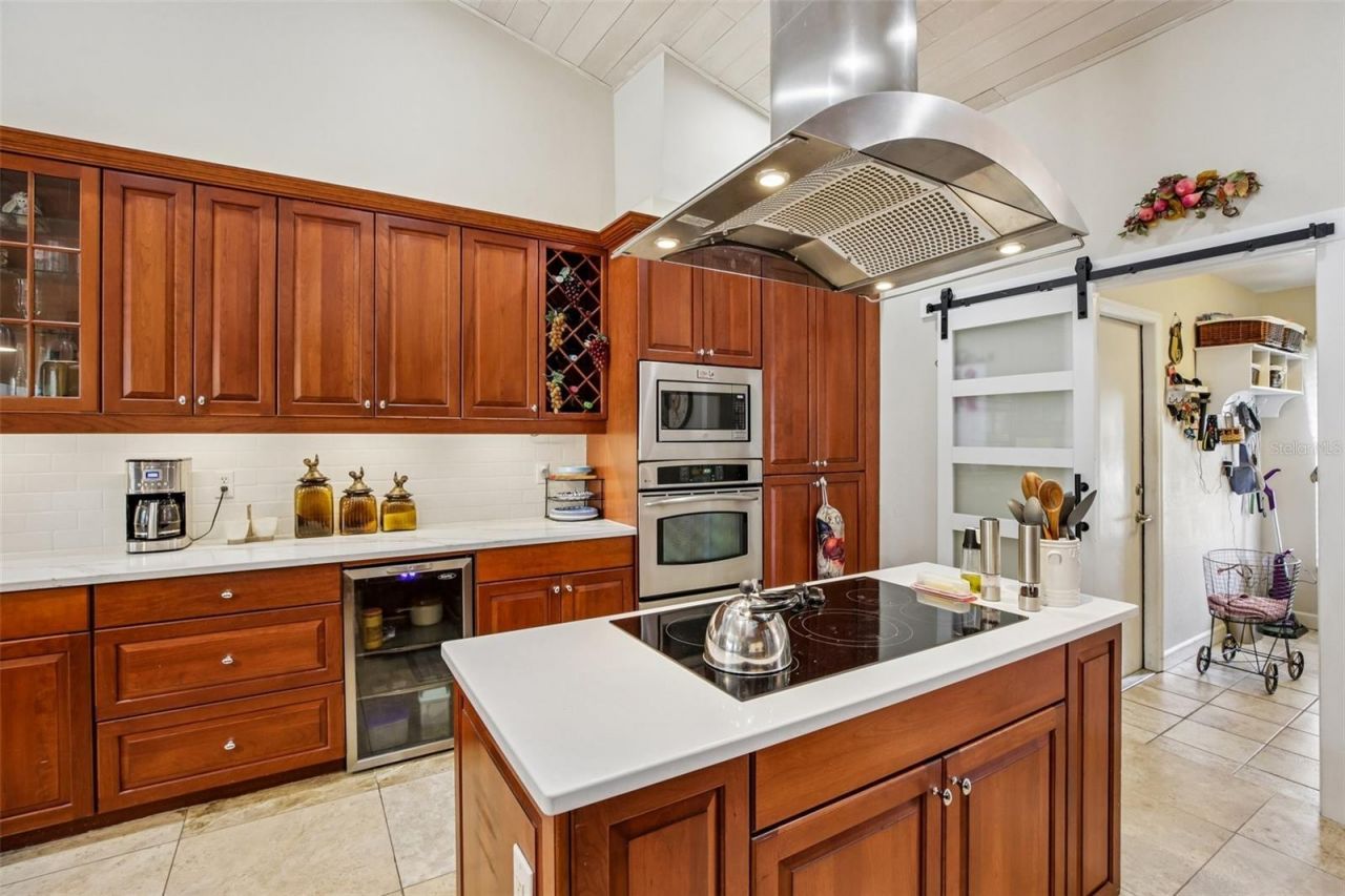 213 N Brockfield Drive, Sun City Center, FL 33573 Photo