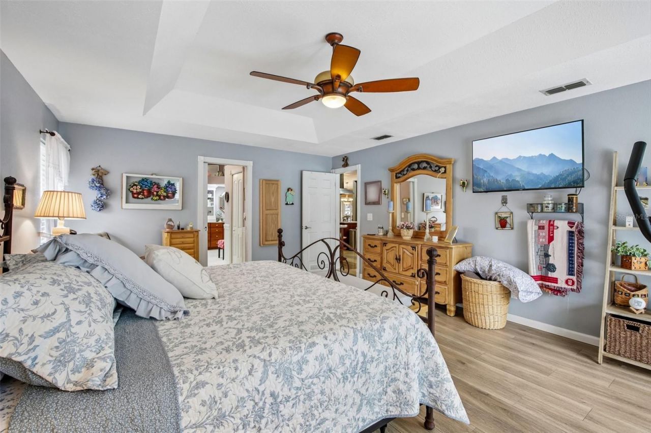 213 N Brockfield Drive, Sun City Center, FL 33573 Photo