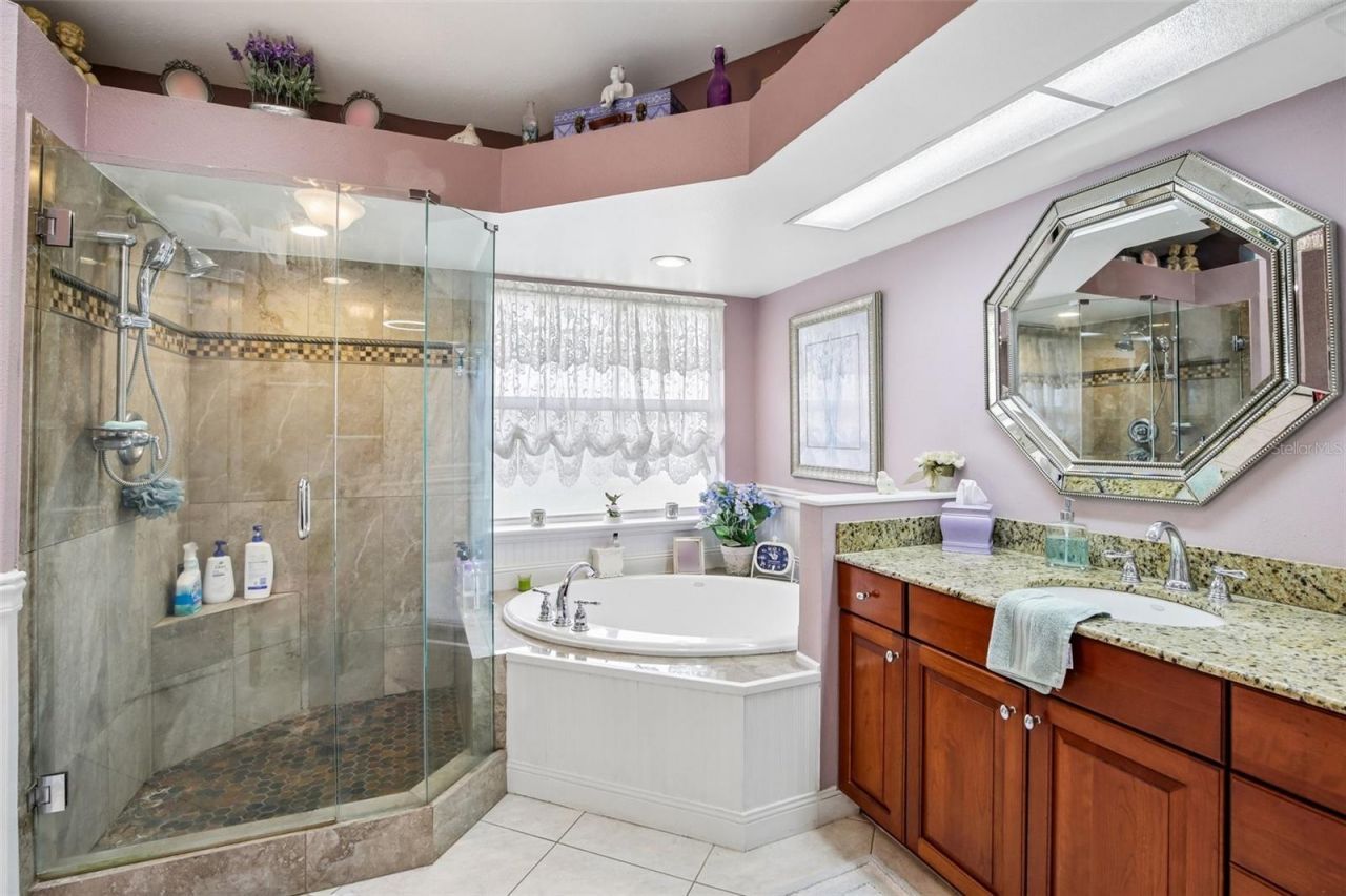 213 N Brockfield Drive, Sun City Center, FL 33573 Photo