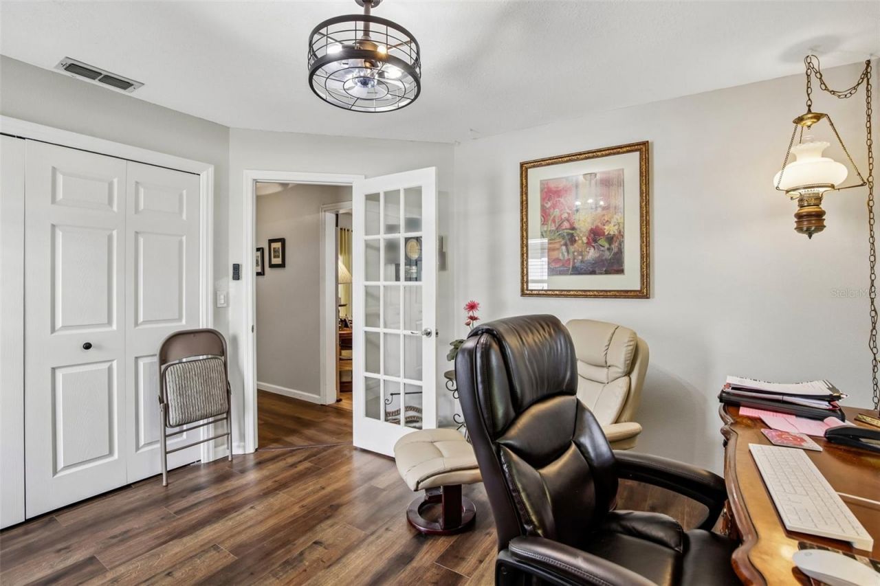 213 N Brockfield Drive, Sun City Center, FL 33573 Photo