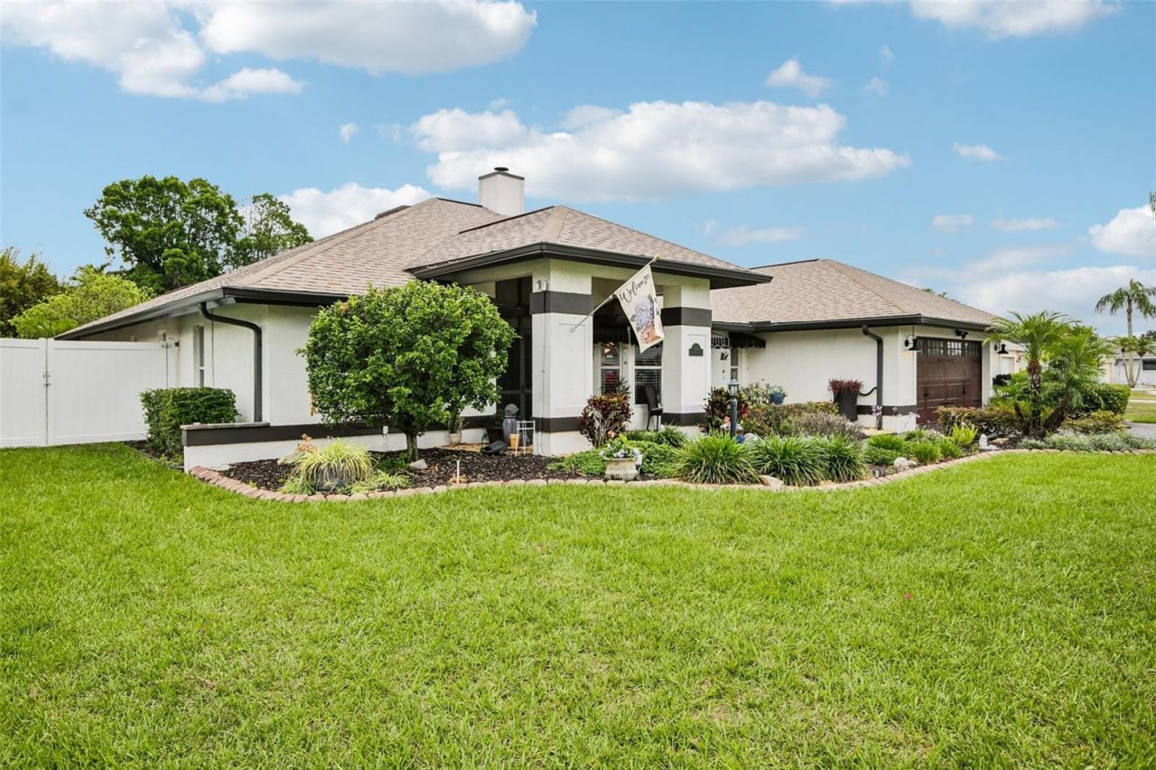 213 N Brockfield Drive, Sun City Center, FL 33573 Photo