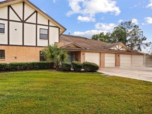 100 E OAK TERRACE, Unit A2, LEESBURG, FL 34748