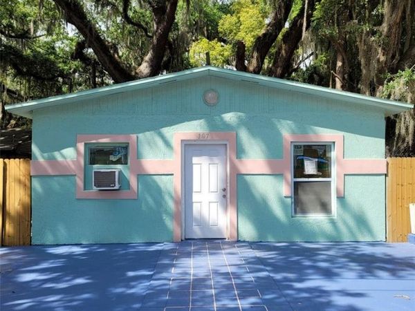 107 E CYPRESS STREET, KISSIMMEE, FL 34744