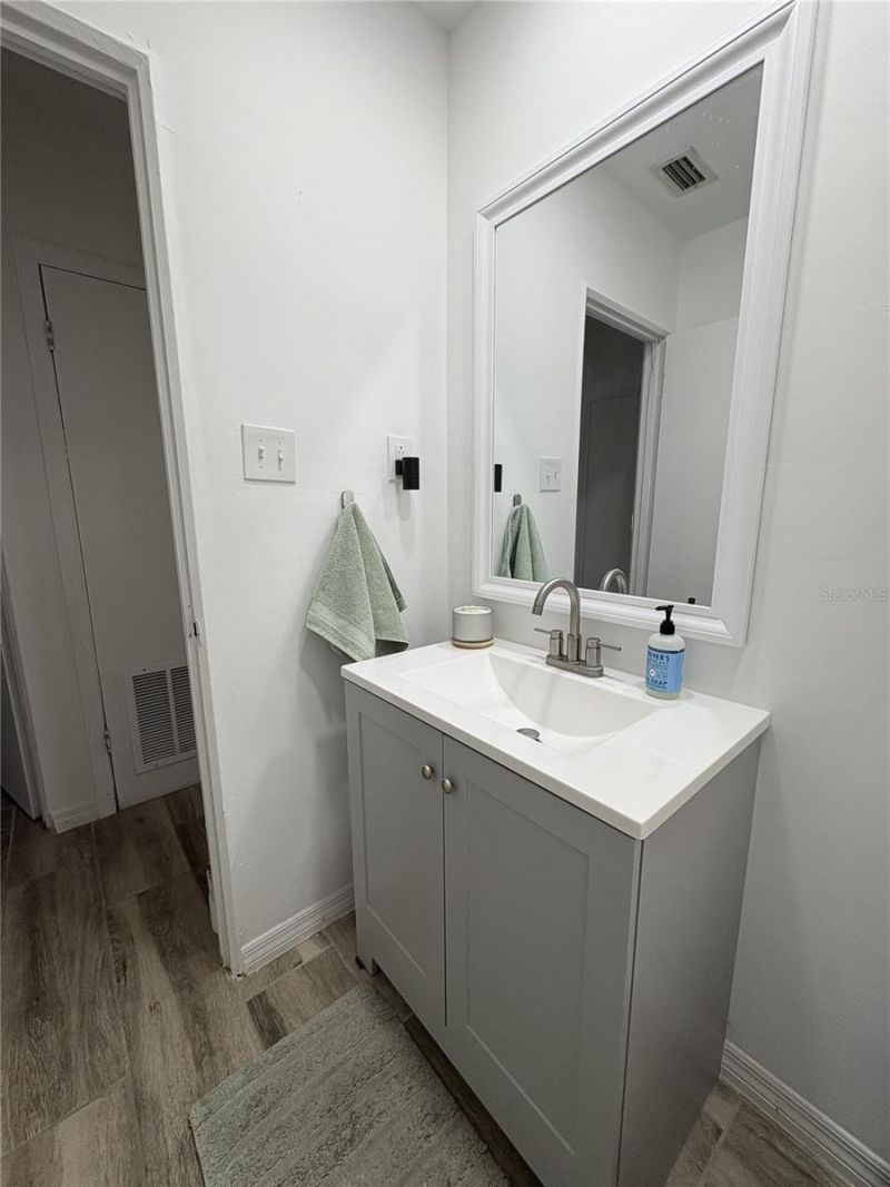 1549 Delaware Avenue Ne, Saint Petersburg, FL 33703 Photo