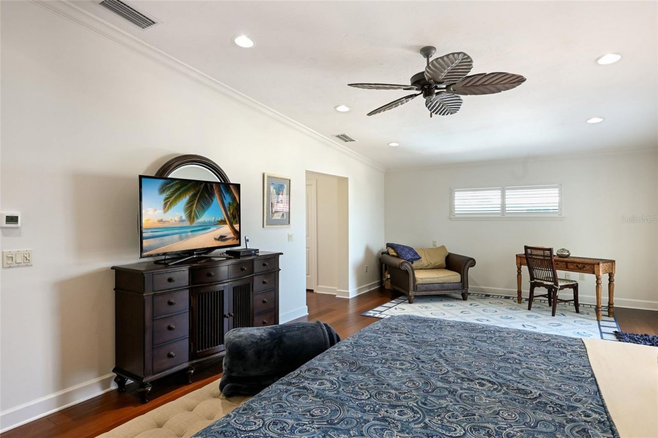 109 6th Street N, Unit A, Bradenton Beach, FL 34217 Photo