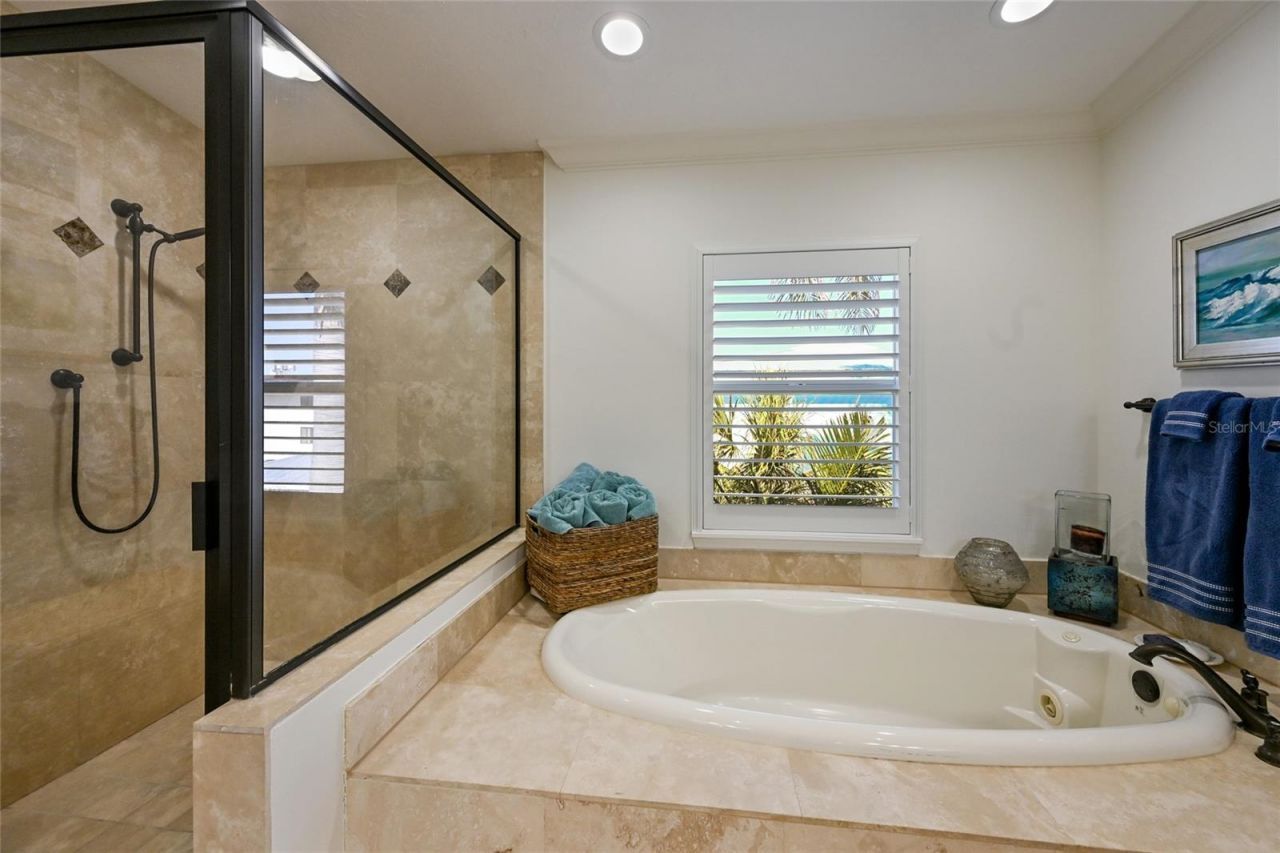 109 6th Street N, Unit A, Bradenton Beach, FL 34217 Photo