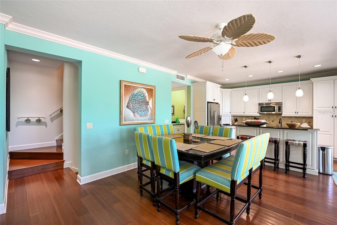 109 6th Street N, Unit A, Bradenton Beach, FL 34217 Photo