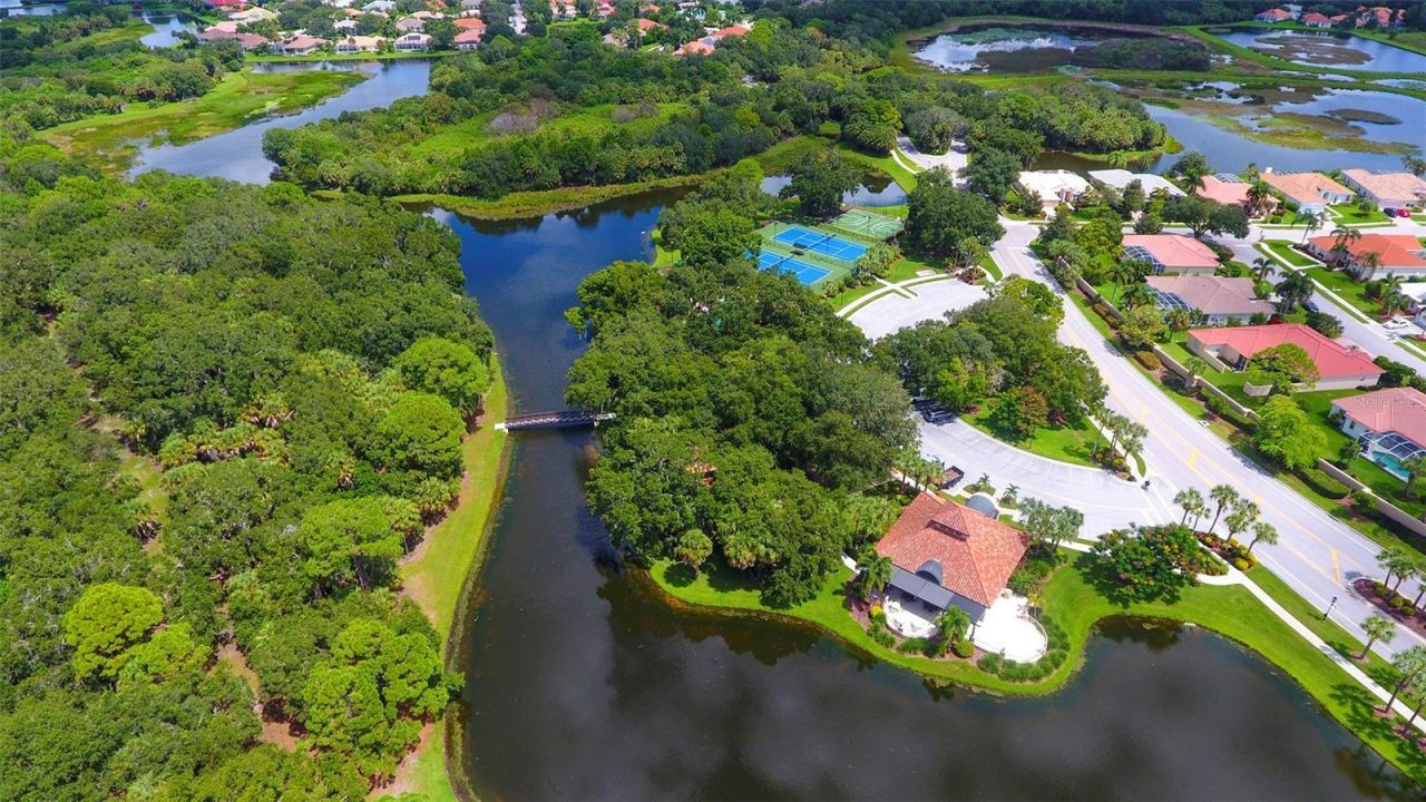 4839 Sweetmeadow Circle, Sarasota, FL 34238 Photo