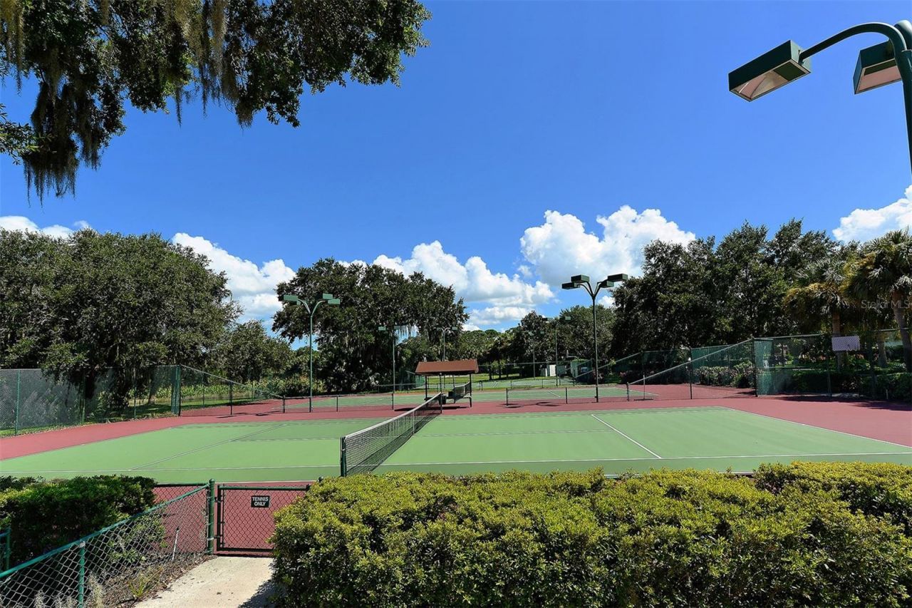 4839 Sweetmeadow Circle, Sarasota, FL 34238 Photo