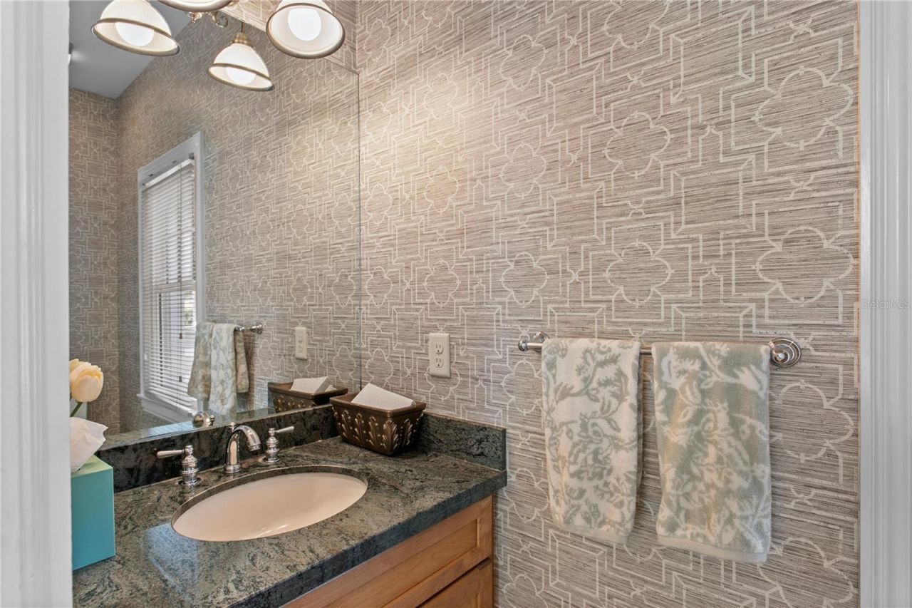 3126 W Oaklyn Avenue, Tampa, FL 33609 Photo