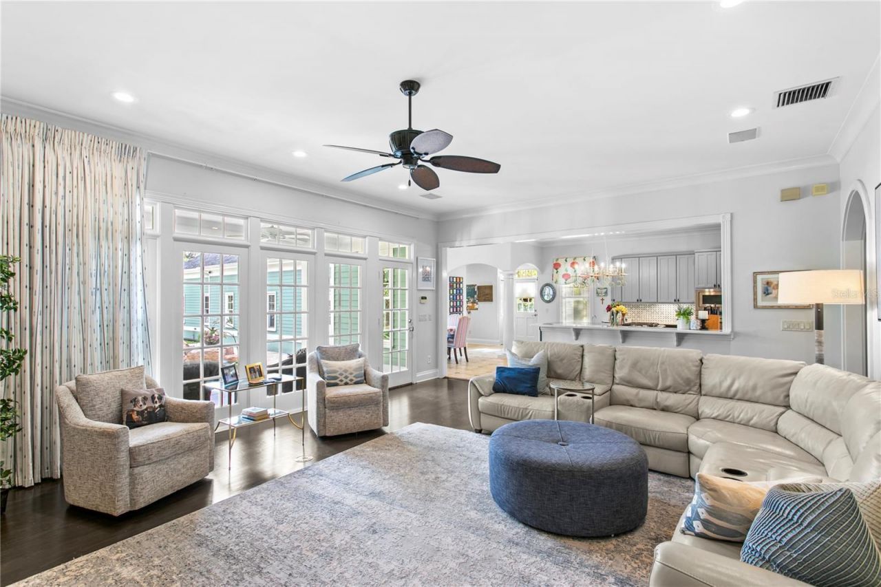 3126 W Oaklyn Avenue, Tampa, FL 33609 Photo