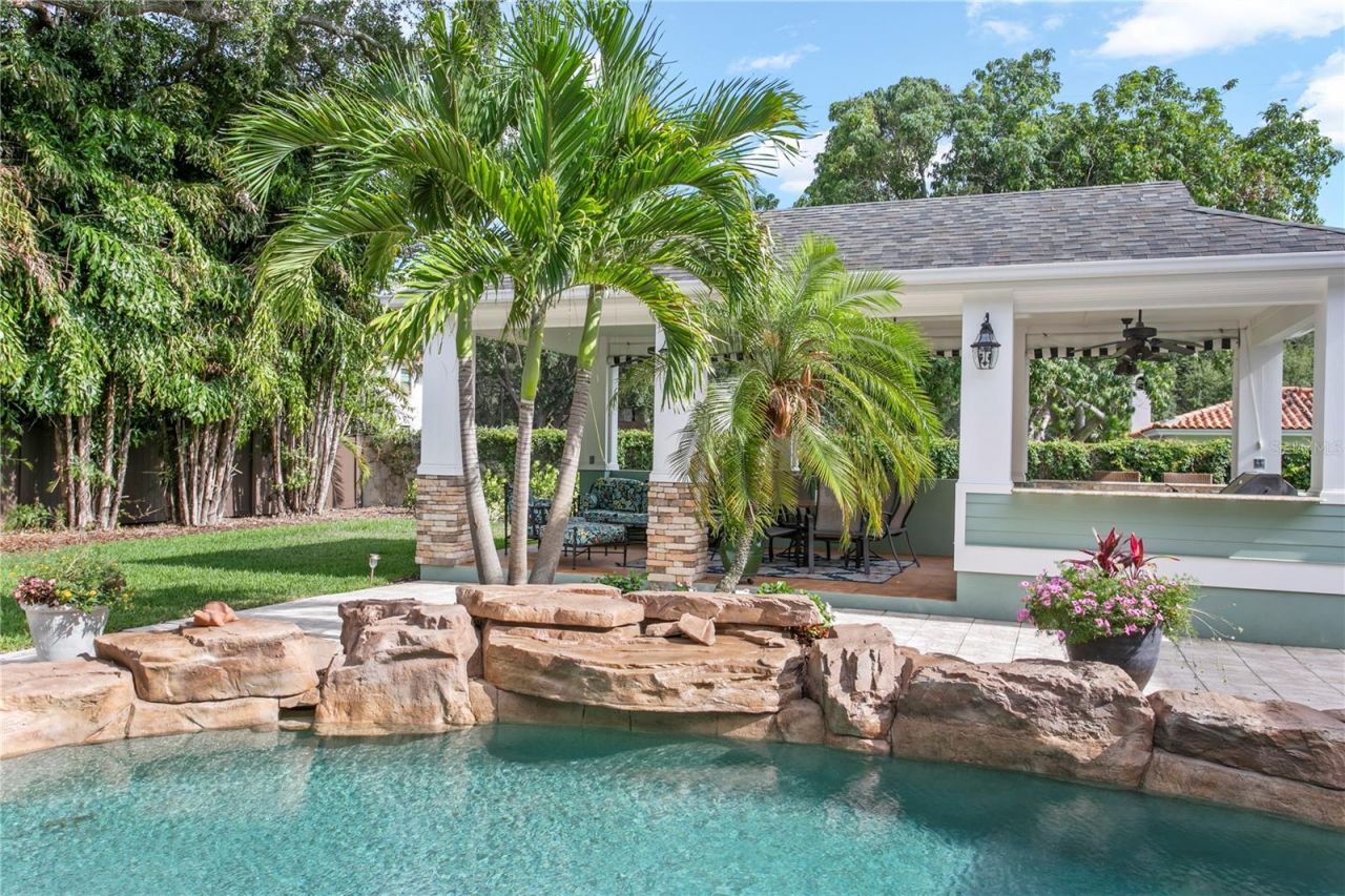 3126 W Oaklyn Avenue, Tampa, FL 33609 Photo