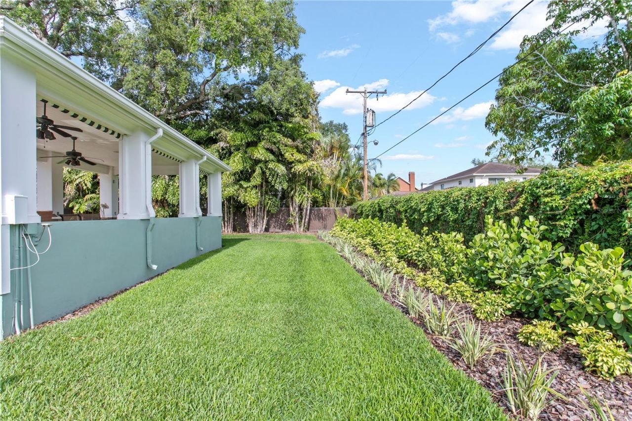 3126 W Oaklyn Avenue, Tampa, FL 33609 Photo