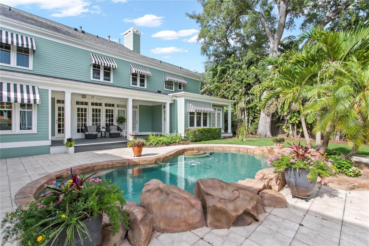 3126 W Oaklyn Avenue, Tampa, FL 33609 Photo