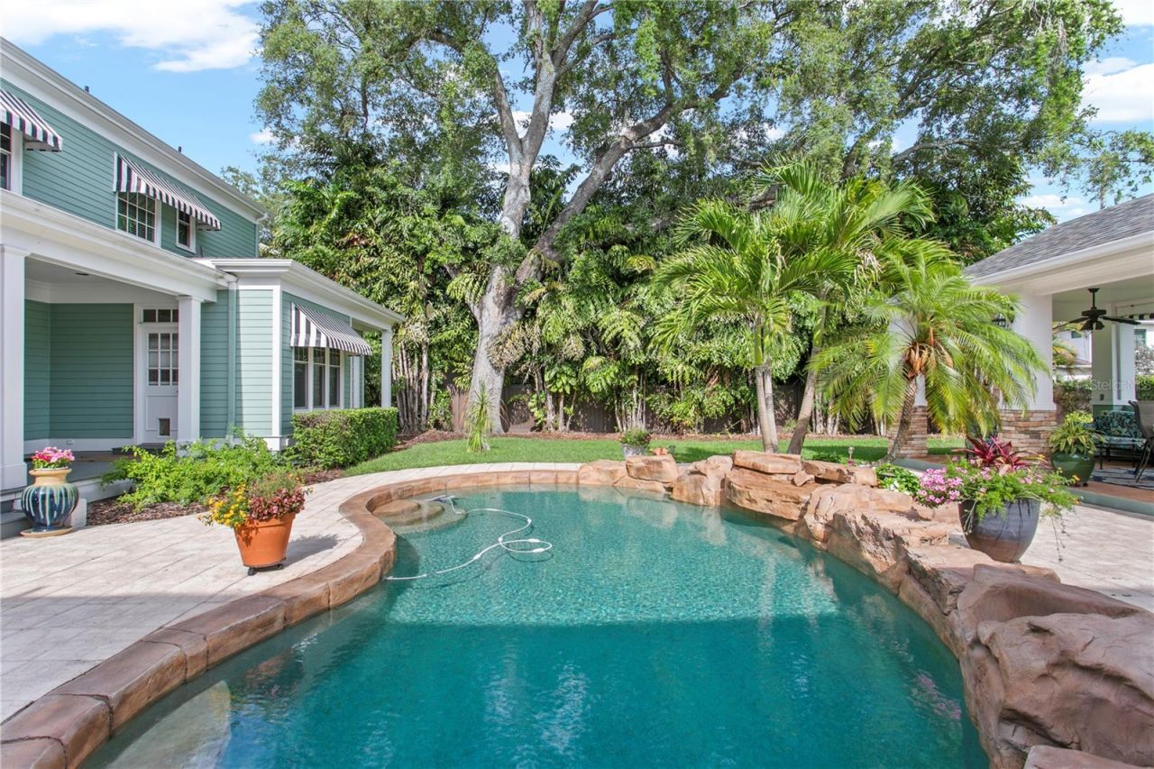 3126 W Oaklyn Avenue, Tampa, FL 33609 Photo