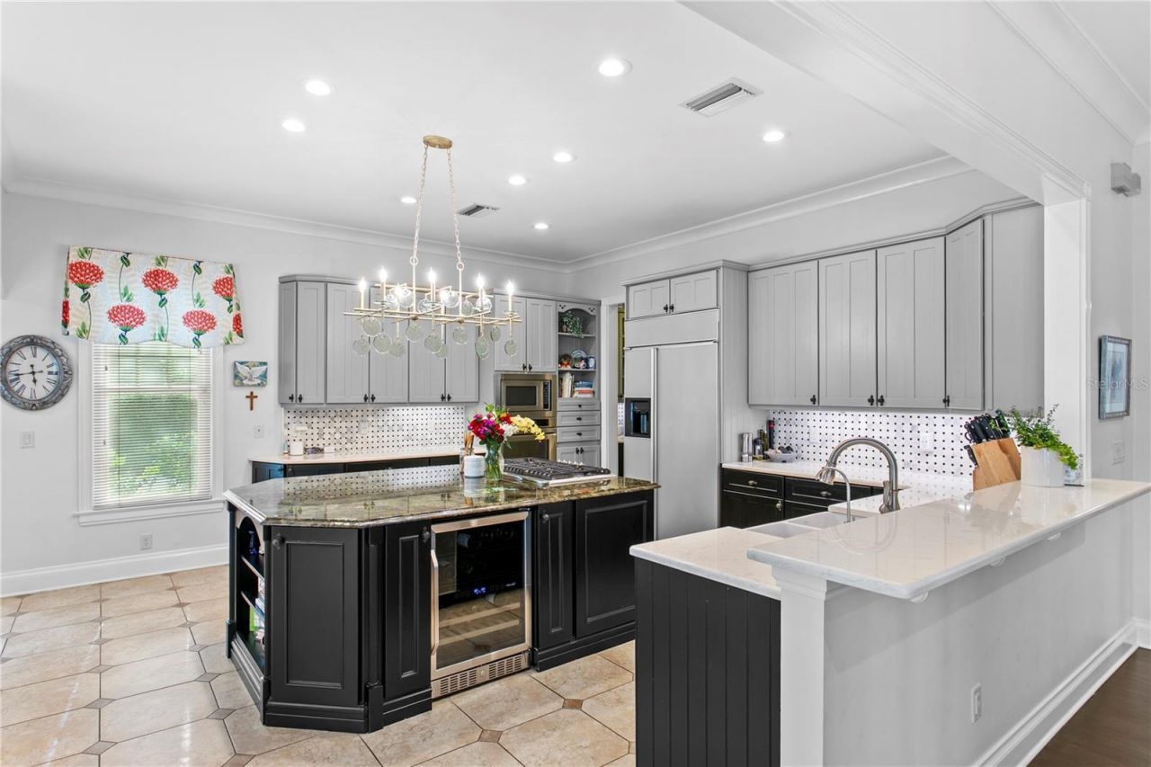3126 W Oaklyn Avenue, Tampa, FL 33609 Photo