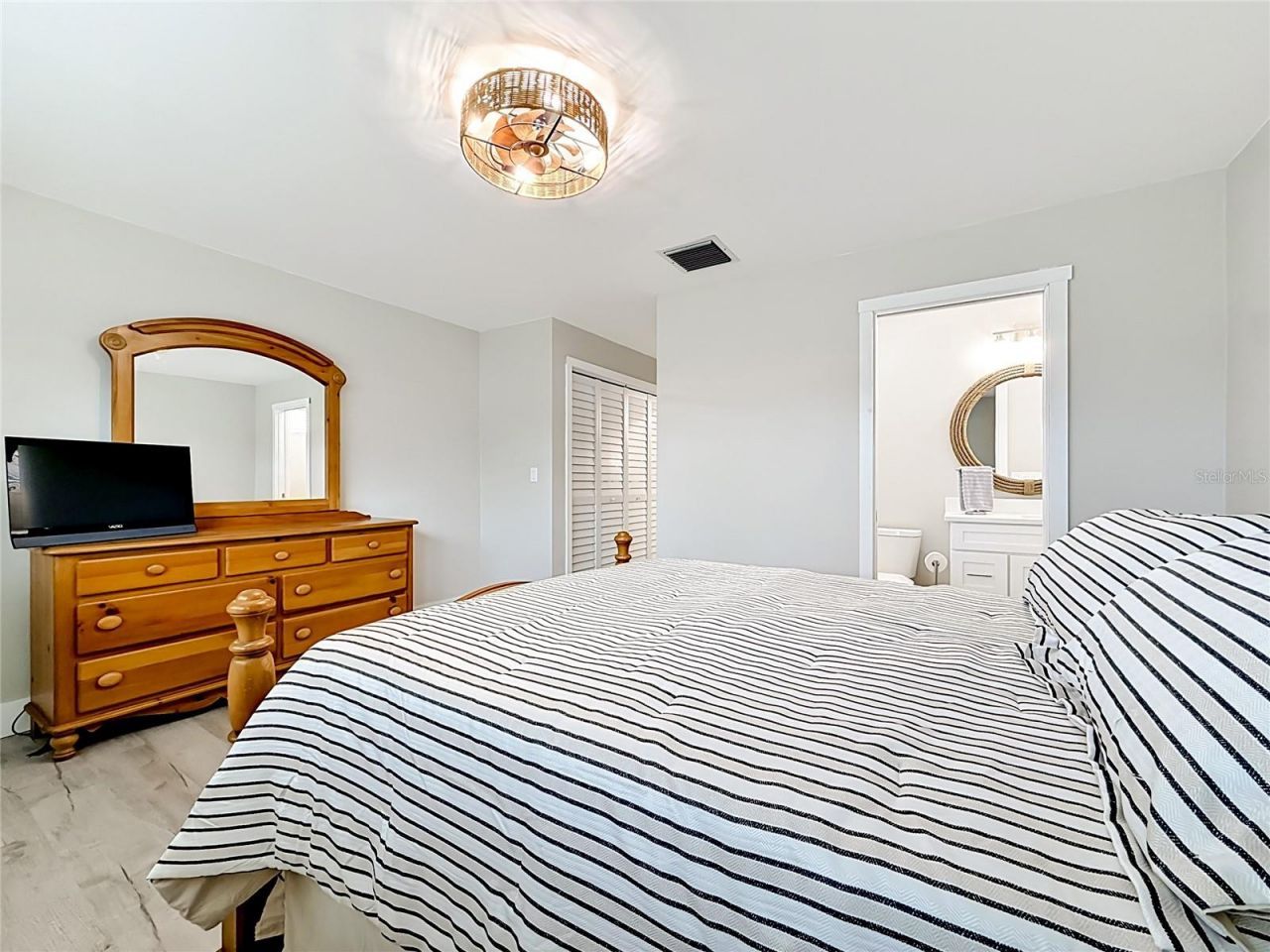 508 Shore Drive, Largo, FL 33771 Photo