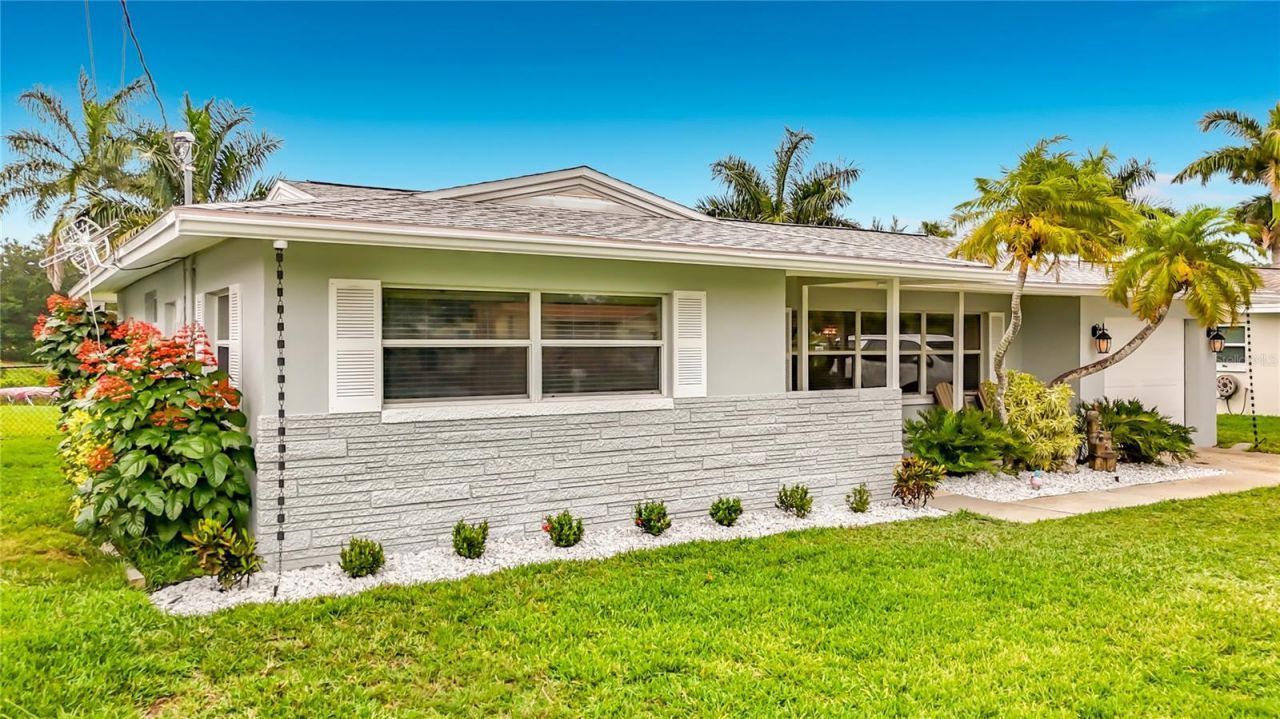508 Shore Drive, Largo, FL 33771 Photo