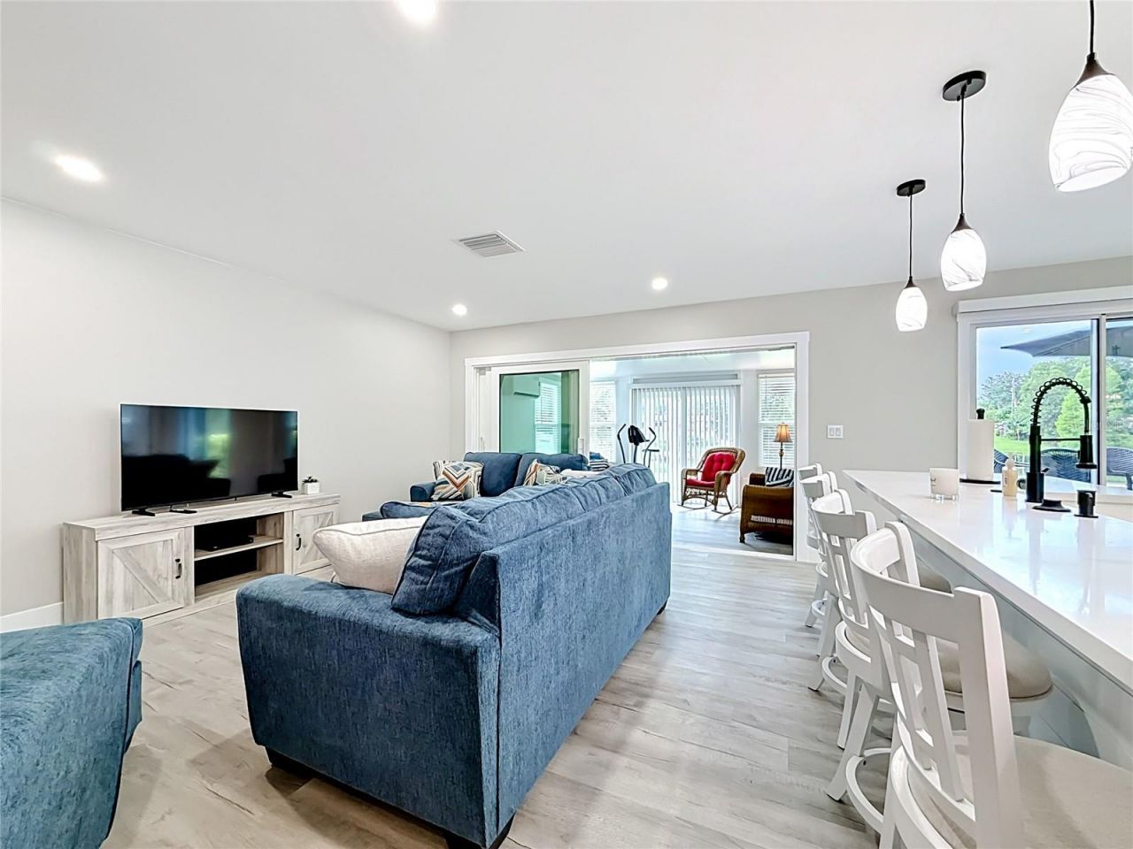508 Shore Drive, Largo, FL 33771 Photo