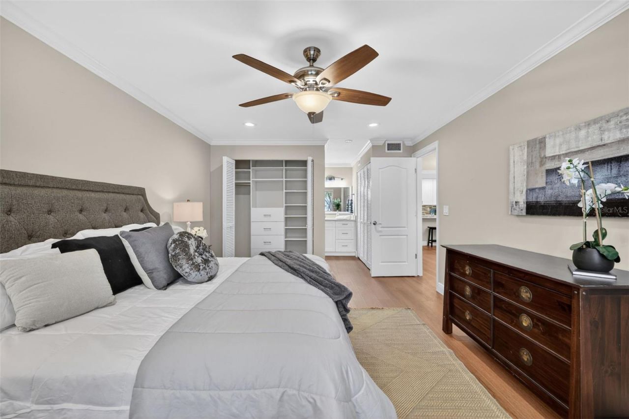 731 83rd Avenue N, Unit 105, Saint Petersburg, FL 33702 Photo