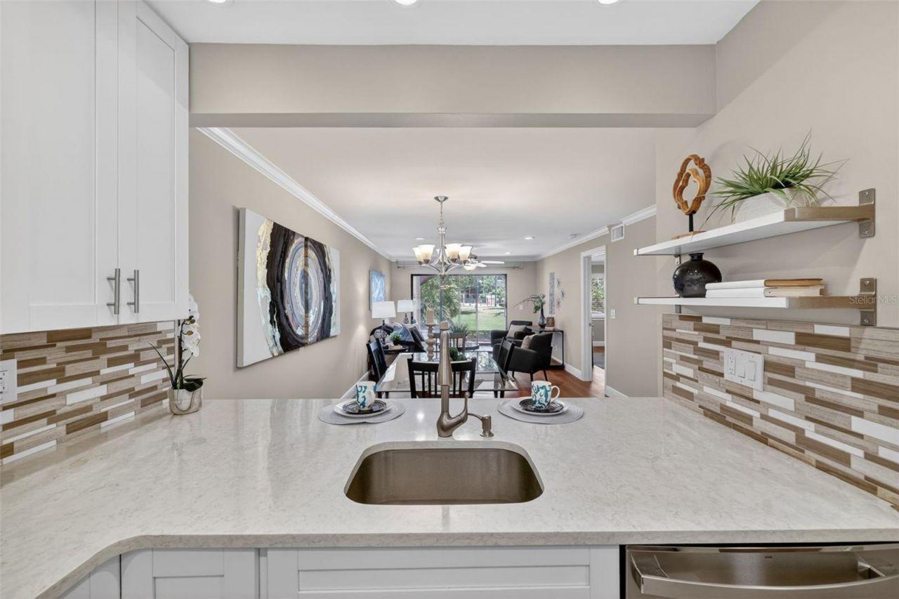 731 83rd Avenue N, Unit 105, Saint Petersburg, FL 33702 Photo