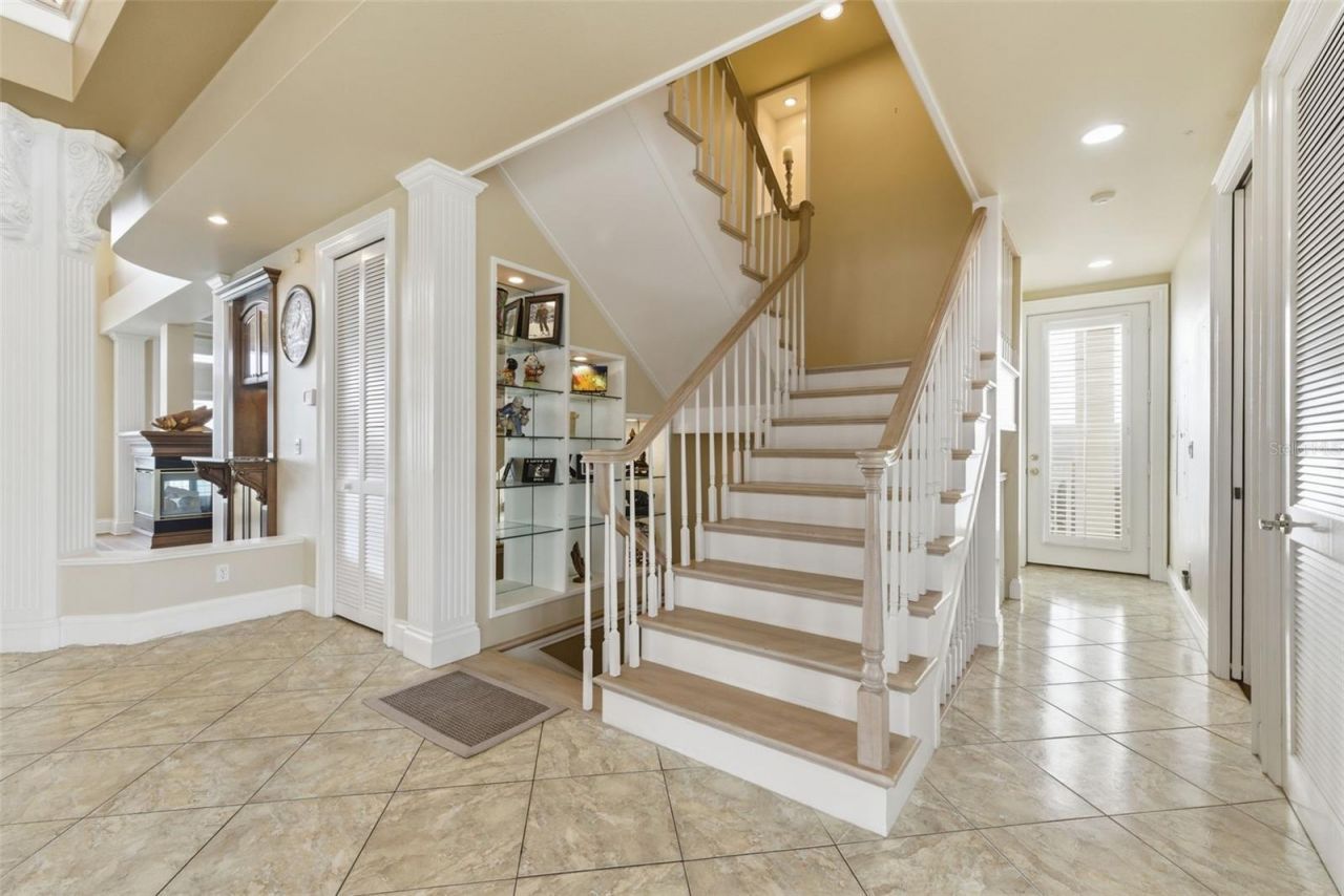24 N Pine Circle, Belleair, FL 33756 Photo