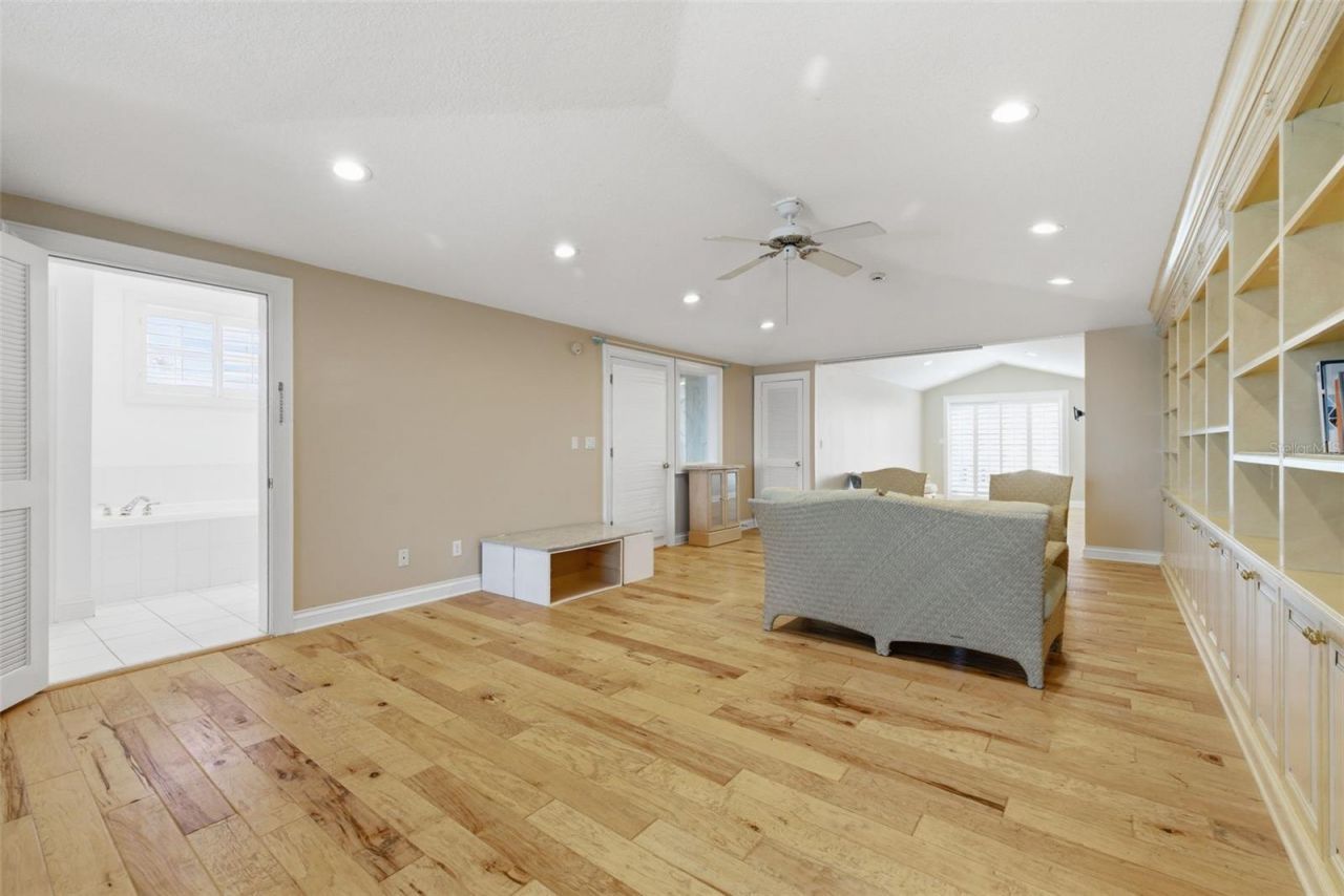 24 N Pine Circle, Belleair, FL 33756 Photo